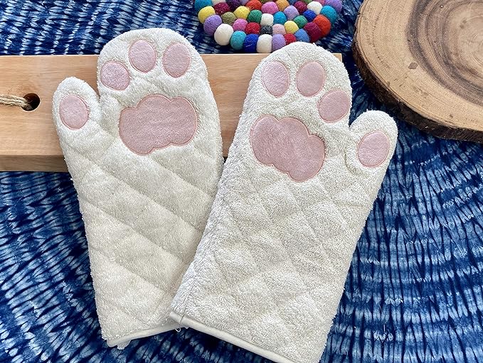 Cricket & Junebug Oven Mitts Cat Paws - White and Pink